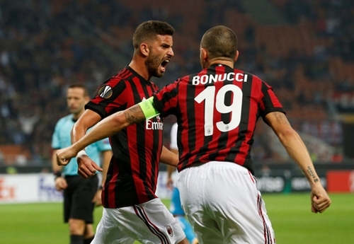 ac-milan-thang-o-phut-bu-gio-sau-man-ruot-duoi-kich-tinh-1