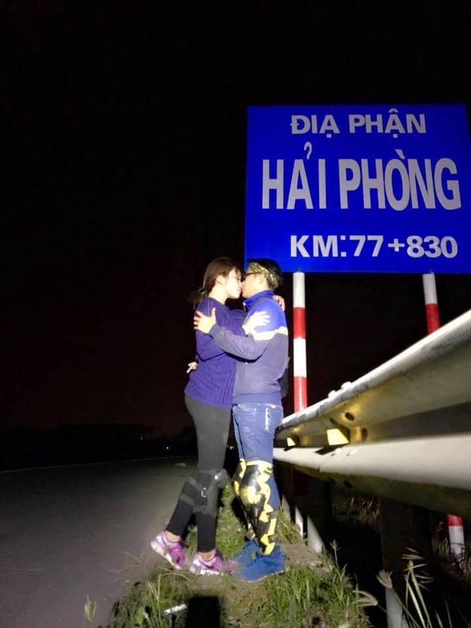 Cặp đôi hôn nhau trên từng cây số: Đi xuyên Việt, đến đâu cũng chỉ chụp đúng 1 kiểu ảnh - Ảnh 3.