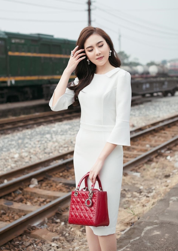 co-gai-thoi-tiet-mai-ngoc-va-bo-suu-tap-tui-hieu-hoanh-trang-9