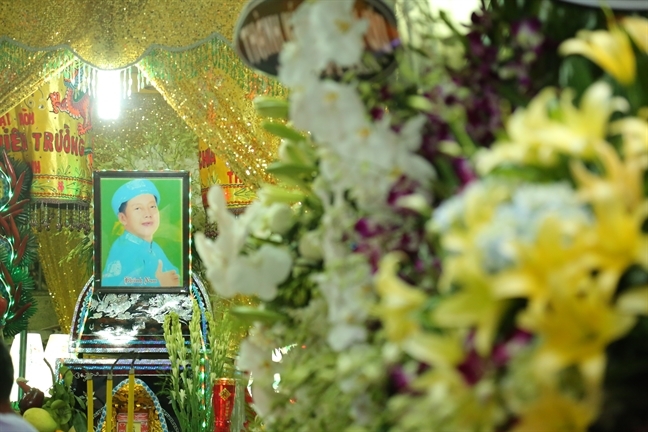 Me nghe si Khanh Nam: ‘Luc vuot mat no, toi dinh ray vi toi khong nghe loi’