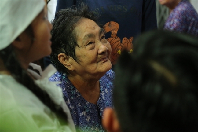 Me nghe si Khanh Nam: ‘Luc vuot mat no, toi dinh ray vi toi khong nghe loi’