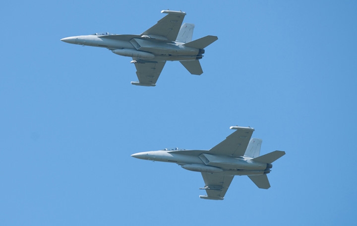 anh: suc manh may bay tac chien dien tu ea-18g growler cua my hinh 2