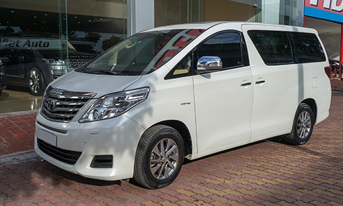 toyota-alphard-doi-2014-gia-gan-3-3-ty-tai-viet-nam