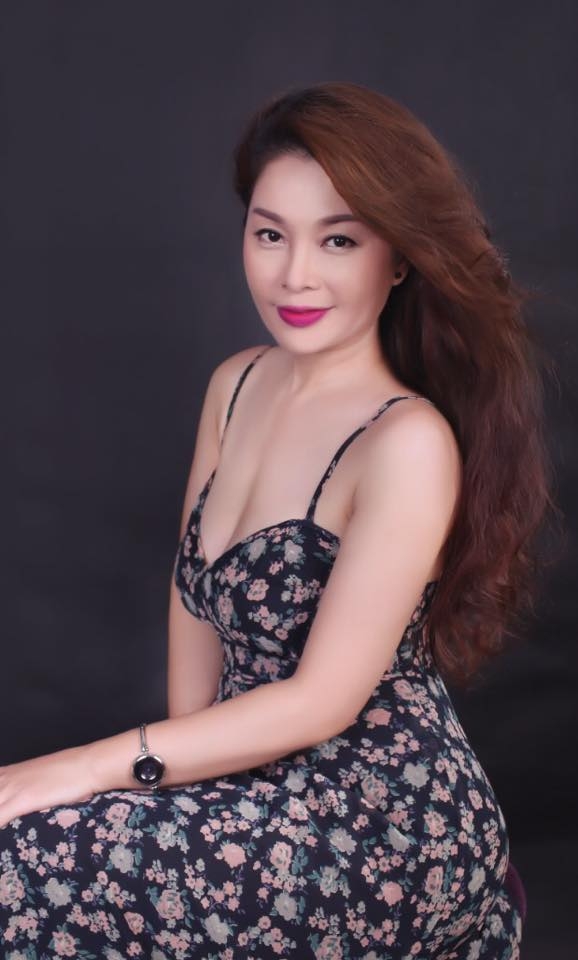 Thanh Tú ngoài đời sắp lên chức bà ngoại.