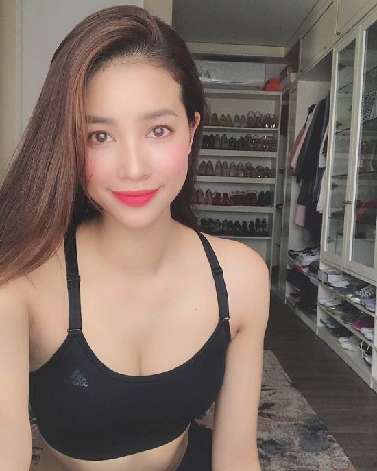 Thủy Tiên, Hiền Thục, Chí Trung, Phương Thanh, làng sao