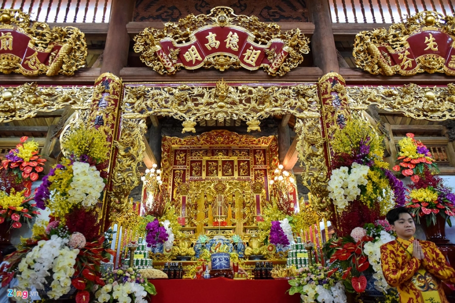 Hoai Linh tat bat trong ngay gio To san khau tai den tho hinh anh 9