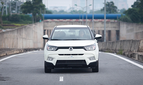 chi-tiet-ssangyong-tivoli-tai-ha-noi-1