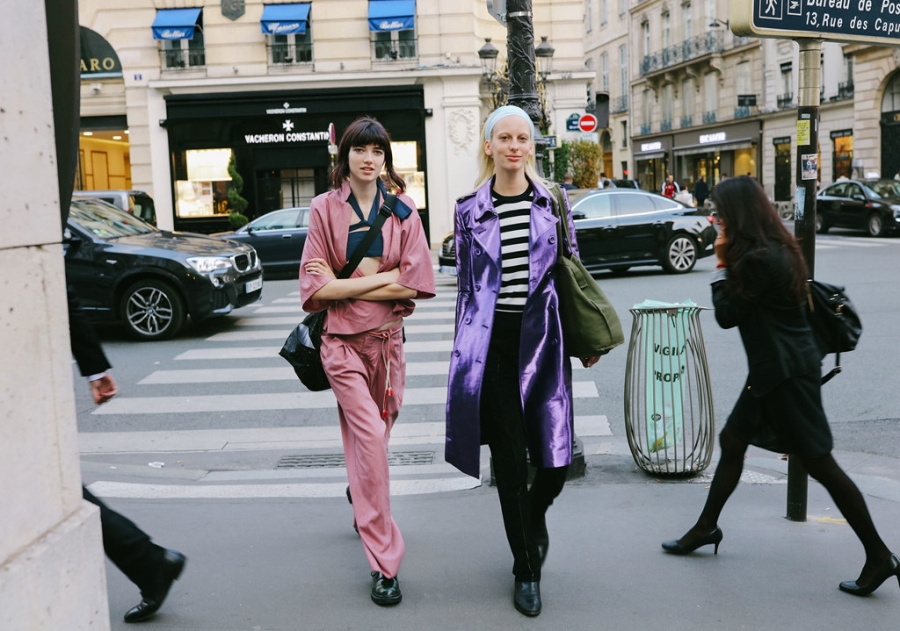 Street style chat nhat tai tuan le thoi trang Paris 2017 hinh anh 7