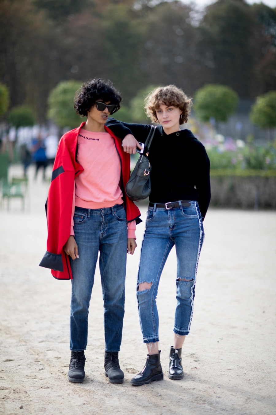 Street style chat nhat tai tuan le thoi trang Paris 2017 hinh anh 8