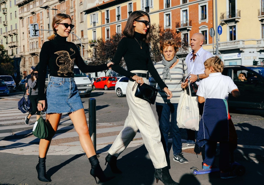 Street style chat nhat tai tuan le thoi trang Paris 2017 hinh anh 10