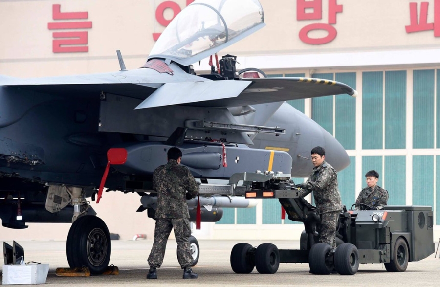 F-15K, at chu bai cua Han Quoc doi pho ten lua Trieu Tien hinh anh 5