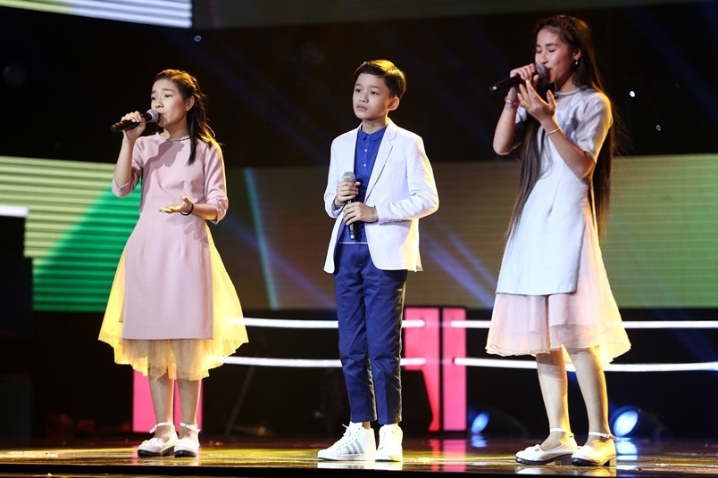 Hoc tro Vu Cat Tuong hat bolero tren san khau The Voice Kids hinh anh 2