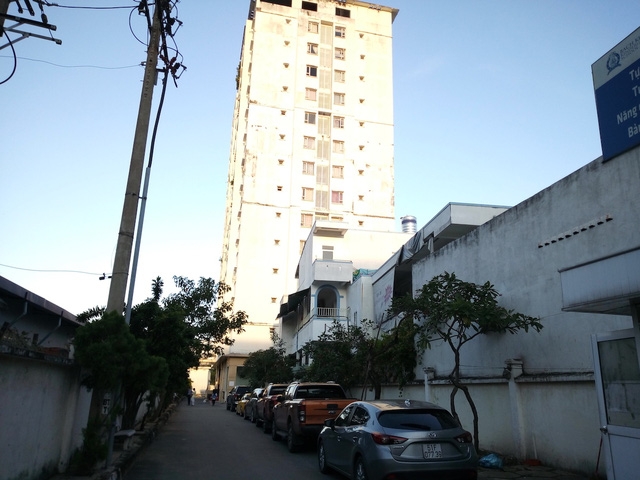 ​Chung cư Hoàng Kim (số 573 Huỳnh Tần Phát, quận 7, TPHCM) do Công ty Công ty TNHH Xây dựng – Tư vấn – Thiết kế K.T.T (Công ty K.T.T) làm chủ đầu tư​