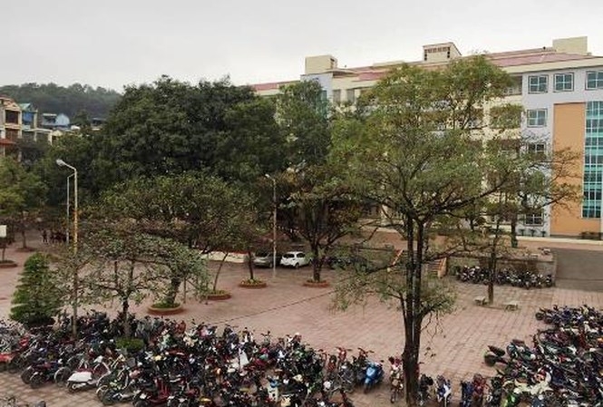 roi tu tang cao xuong dat, hoc sinh lop 10 tu vong hinh anh 1
