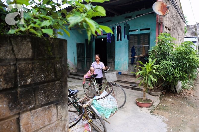 Cuộc đời cô gái gần 30 vẫn mang hình hài của đứa trẻ 2 tuổi: Lủi thủi trong nhà cả đời, không có bạn cùng - Ảnh 1.