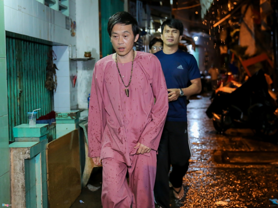 Danh hai Hoai Linh den tu biet nghe si Khanh Nam luc 1h sang hinh anh 2