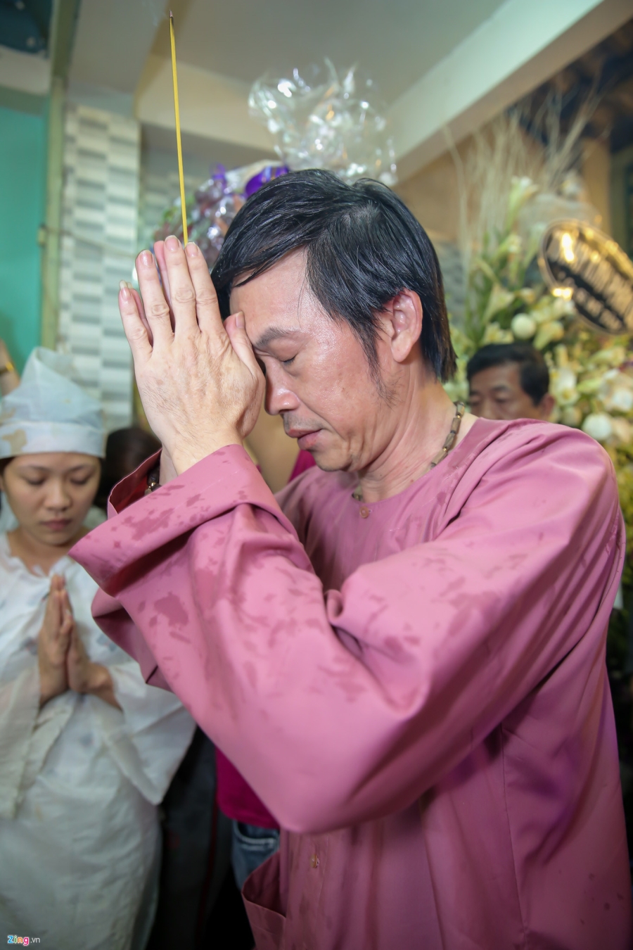Danh hai Hoai Linh den tu biet nghe si Khanh Nam luc 1h sang hinh anh 3