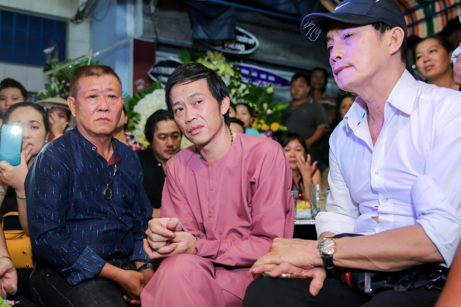 Danh hai Hoai Linh den tu biet nghe si Khanh Nam luc 1h sang hinh anh 5
