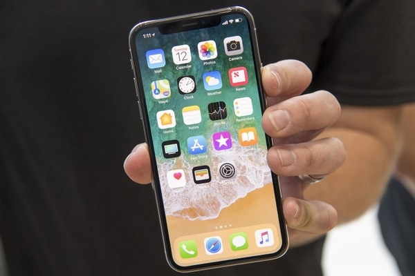 iPhone X sẽ đến tay người dùng trễ hơn dự kiến?