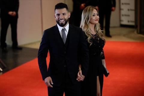 Van den bua vay Sergio Aguero Tai nan va bi ban gai bo hinh anh