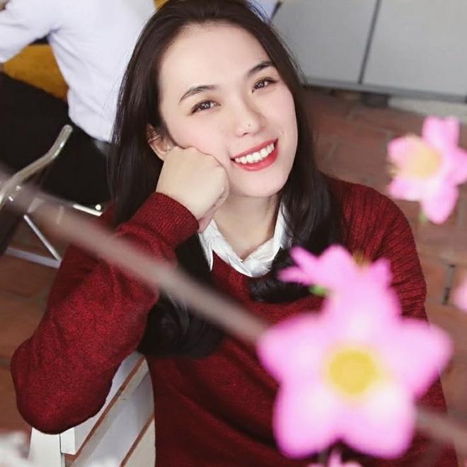 Chỉ từ một bức ảnh, cô giáo dạy An ninh - Quốc phòng xinh đẹp hết nấc khiến cộng đồng mạng dậy sóng - Ảnh 10.