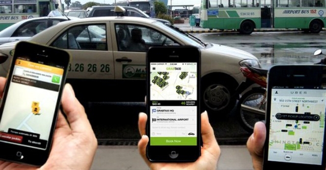 Uber và Grab bị đề xuất dừng hoạt động vì taxi truyền thống tố họ vi phạm các quy định và cạnh tranh không lành mạnh.