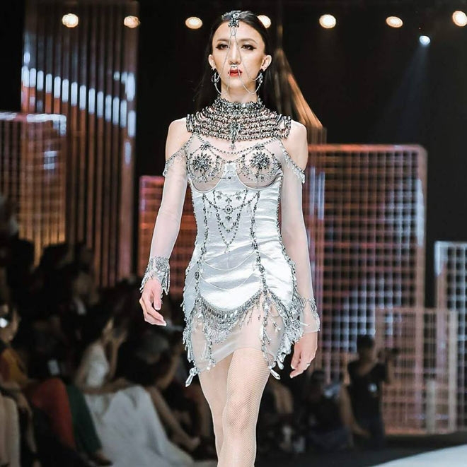 gai xinh chuyen gioi: dan ong tim den chung toi chi ru di khach san hinh anh 3