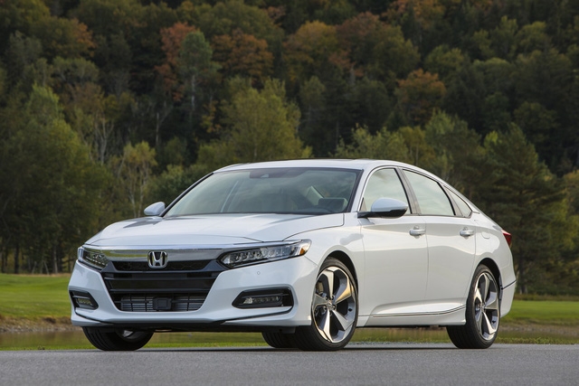Honda Accord 2018 được công bố giá bán, đắt ngang ngửa Toyota Camry mới - Ảnh 1.