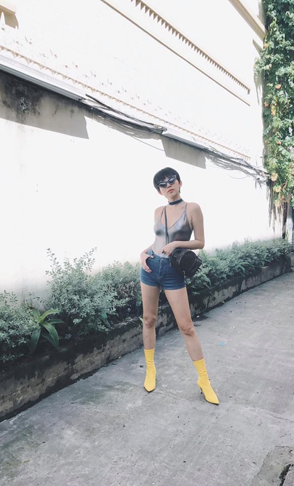 bi-quyet-dien-do-khoe-chan-thon-sexy-cua-my-nhan-viet-3