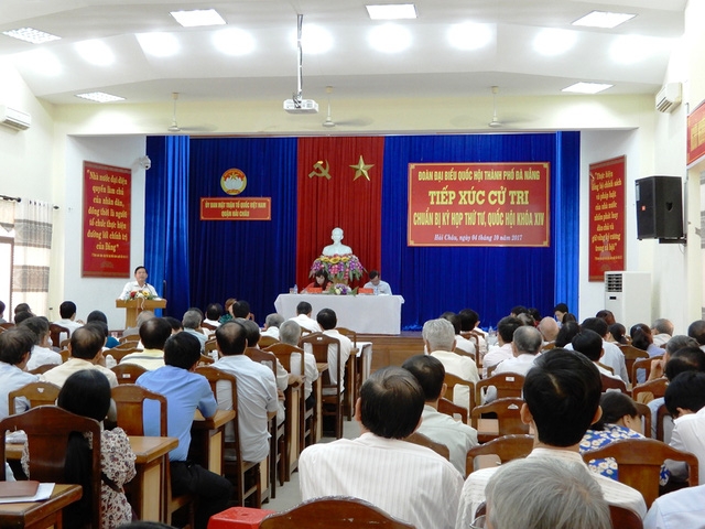 Đoàn đại biểu Quốc hội TP Đà Nẵng tiếp xúc với các cử tri quận Hải Châu để chuẩn bị cho Kỳ họp thứ tư, Quốc hội khóa XIV.