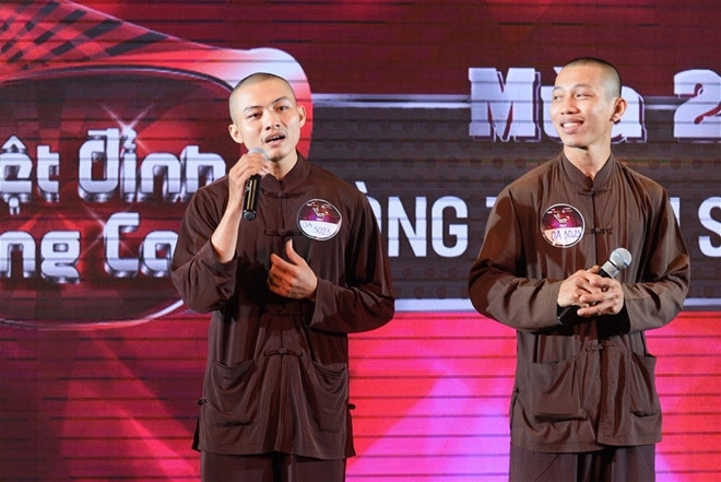 Hai 'nha su thi hat bolero' quyet dinh bo thi, tiet muc bi cat hinh anh 1