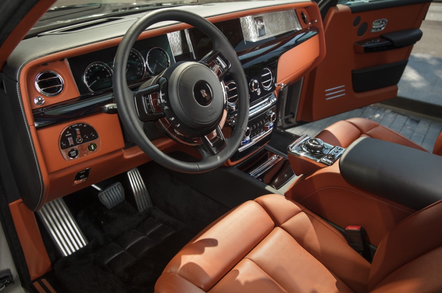 Rolls-Royce Phantom 2018 tuong duong 17 ty dong tai Australia hinh anh 7