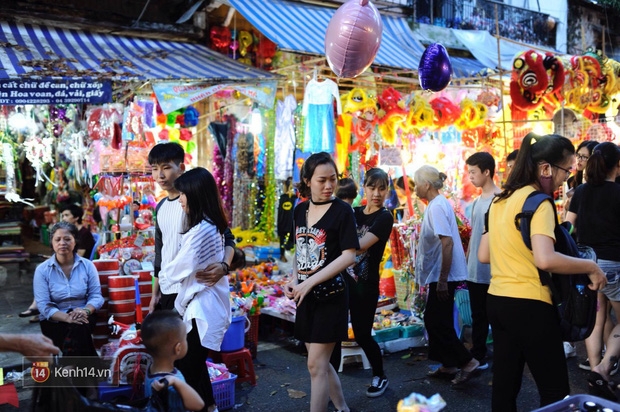 Trung thu vẫn như mọi khi, Hà Nội vui nhất Hàng Mã, Sài Gòn đông nhất phố người Hoa! - Ảnh 7.