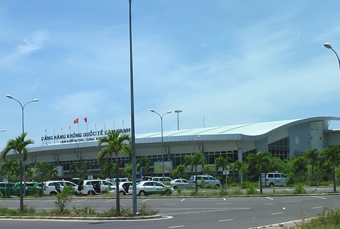 Sân bay Cam Ranh - nơi hành khách bị quấy rối bởi việc gọi điện mời chào dịch vụ sử dụng xe ô tô đi đến sân bay vào diện nhiều nhất trong các sân bay