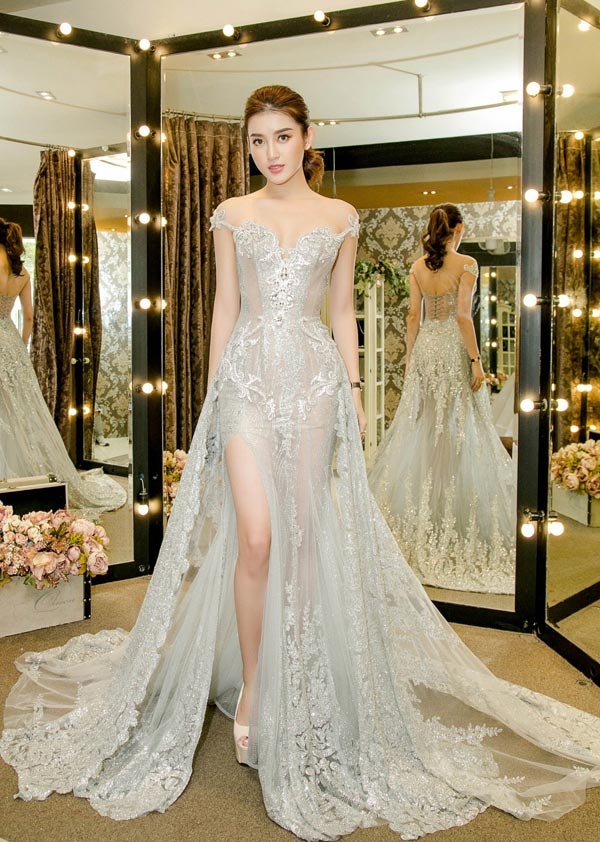 Huyền My siêu nóng với bikini trước khi 