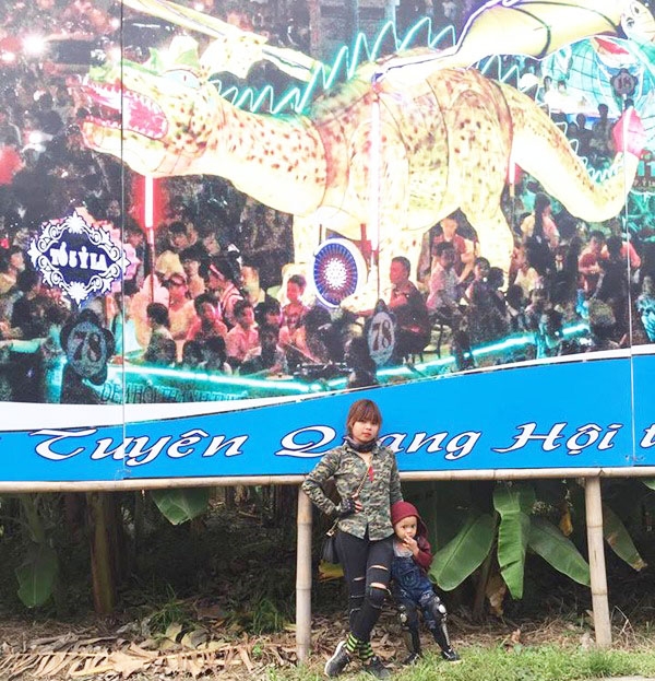 me don than dan con 3 tuoi di phuot hon tram cay so thuc hien mo uoc gian di - 10