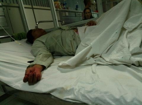 nghi chong ngoai tinh, vo cung 2 con “cao dau boi son” hang xom hinh anh 1