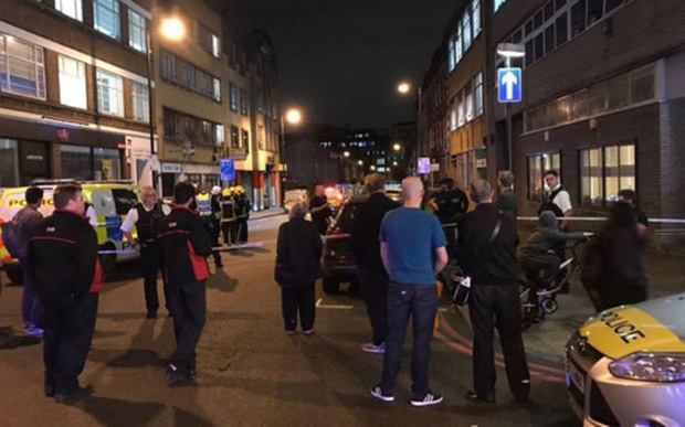 Phát hiện bưu kiện khả nghi trong nhà ga tại London - Ảnh 1.