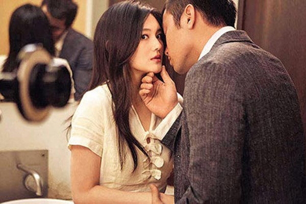 ban gai khoc loc xin phep duoc ngoai tinh nua nam vi… thuong bo me - 2