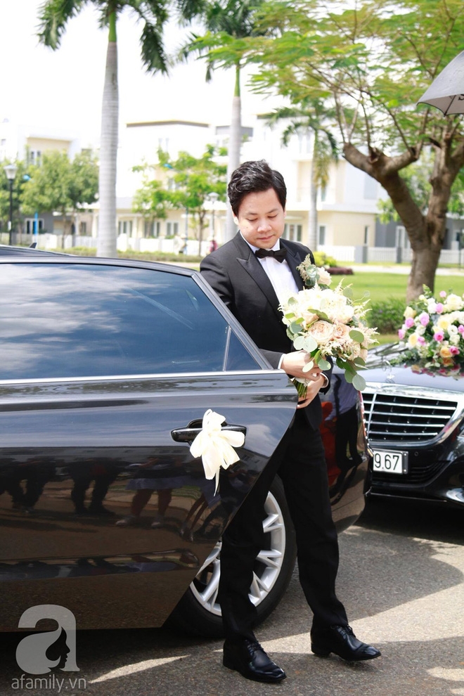 Trực tiếp: Chú rể Trung Tín lịch lãm như tài tử dẫn đầu đoàn bê tráp tiến vào nhà cô dâu Đặng Thu Thảo - Ảnh 3.