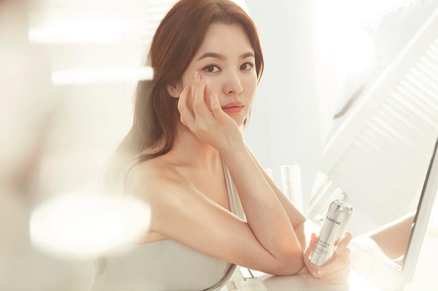 kim-tae-hee-song-hye-kyo-duoc-binh-chon-xinh-dep-nhat-showbiz-han-1