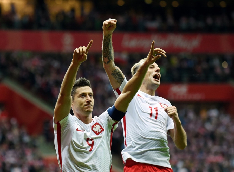 Lewandowski pha ky luc cua Ronaldo o vong loai World Cup hinh anh 4