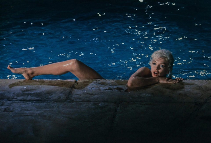 loat-anh-khoa-than-cua-marilyn-monroe-duoc-mang-ban-dau-gia-1
