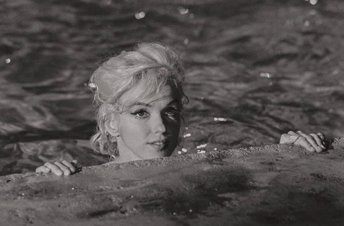 loat-anh-khoa-than-cua-marilyn-monroe-duoc-mang-ban-dau-gia-4