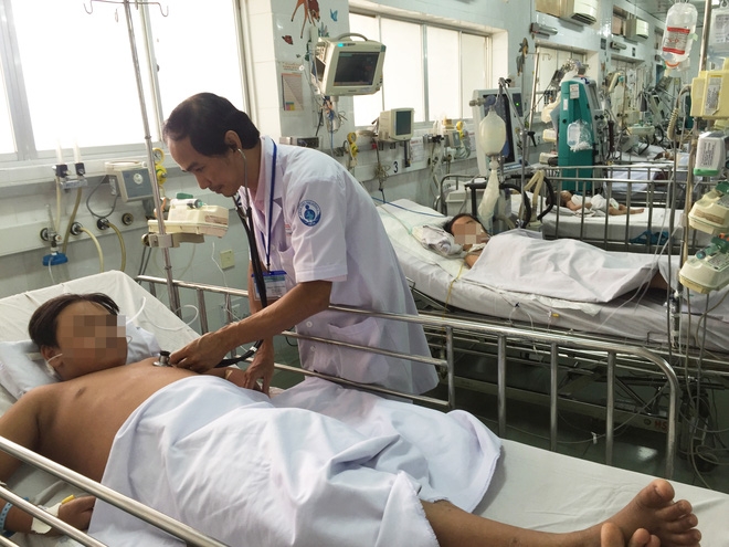 TP.HCM: Một bé trai 11 tuổi bị sốt xuất huyết cực nặng, truỵ tim nguy kịch - Ảnh 2.