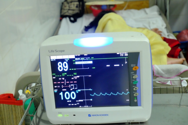 Vụ tai nạn kinh hoàng ở Tây Ninh: Con gái bị xuất huyết não, mẹ chỉ biết khóc nguyện cầu cho con - Ảnh 8.