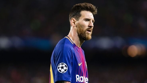 xavi-messi-se-tuc-gian-neu-khong-duoc-cham-bong-trong-5-phut