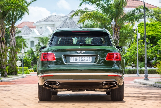 Cận cảnh Bentley Bentayga cá nhân hóa độc nhất Việt Nam - Ảnh 2.