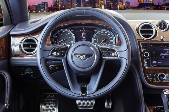 Cận cảnh Bentley Bentayga cá nhân hóa độc nhất Việt Nam - Ảnh 9.