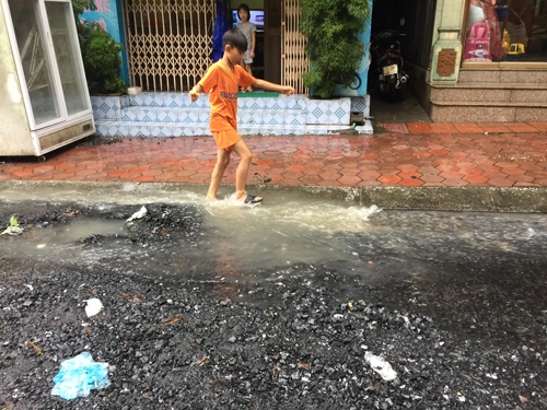 cat ba mua lon, nuoc chay cuon cuon, duong ra pha ngap ca that lung hinh anh 13